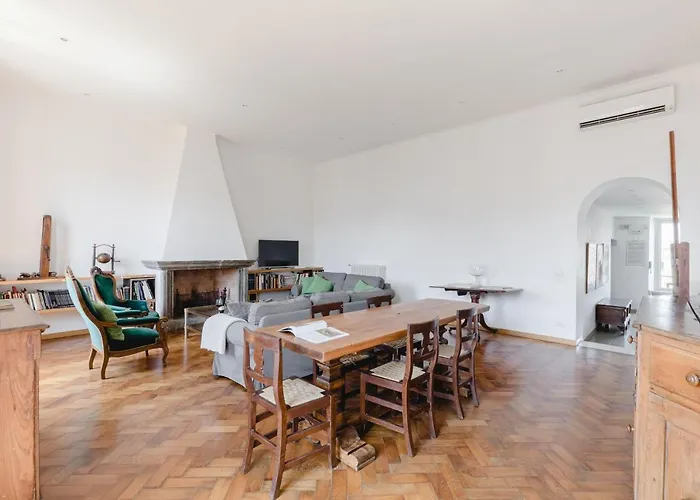 Апартаменты Elegante E Classico Attico Con Terrazzo Privato Vicino Al Vaticano Рим