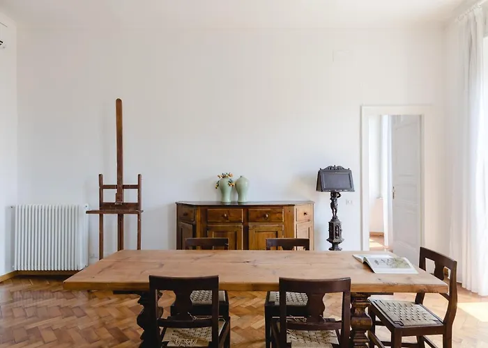 Elegante E Classico Attico Con Terrazzo Privato Vicino Al Vaticano Апартаменты Рим